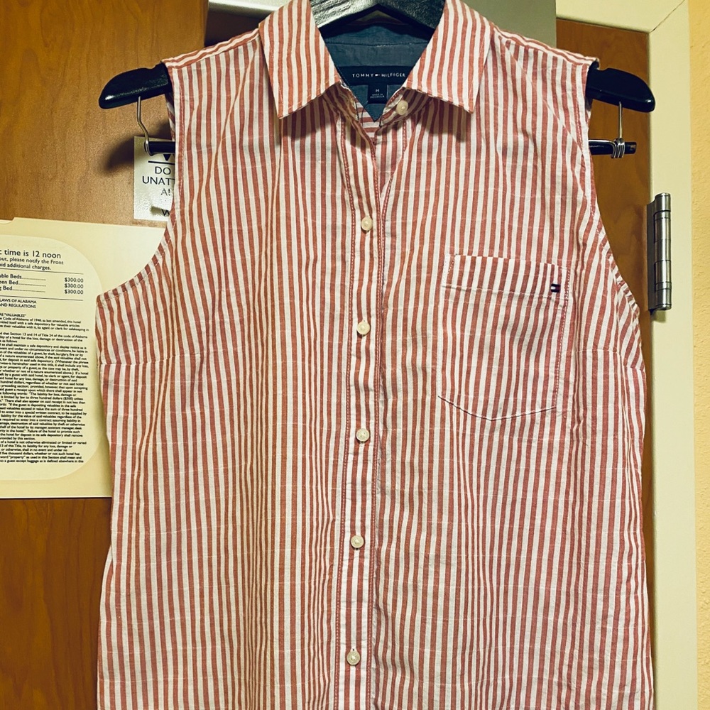 Tommy Hilfiger sleeveless button up - Picture 2 of 4